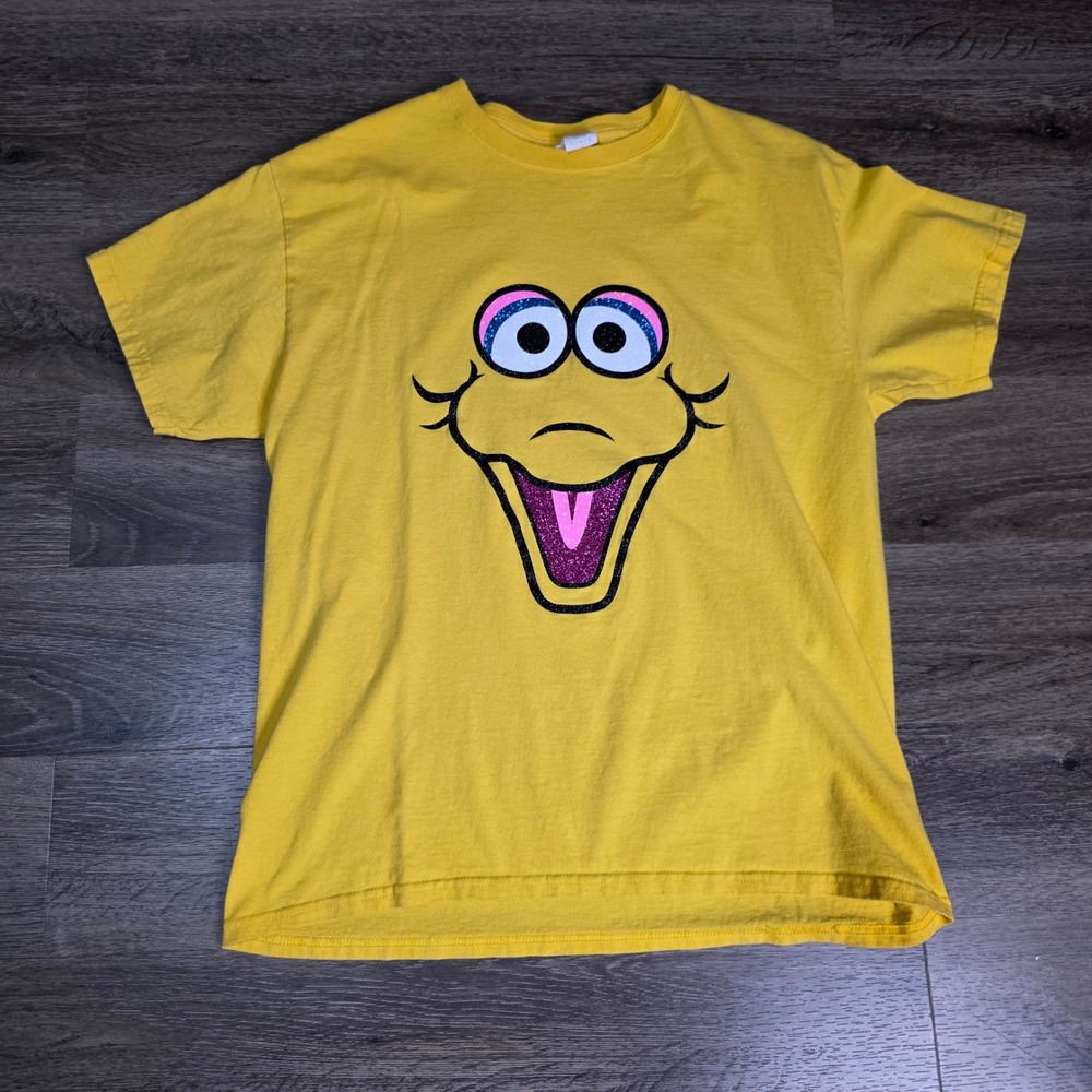 Gildan Mens Large T-Shirt Yellow Big Bird Glitter Graphic Sesame Street Tee